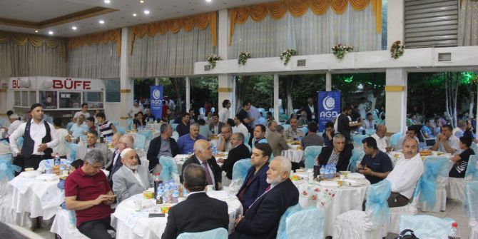 Gençler İftarda Buluştu