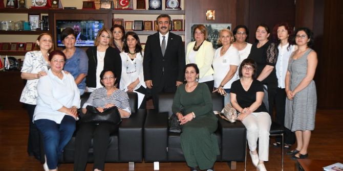 Çetin: "Kadınlarımız Bizi Aydınlatıyor, Bize Yol Gösteriyor"