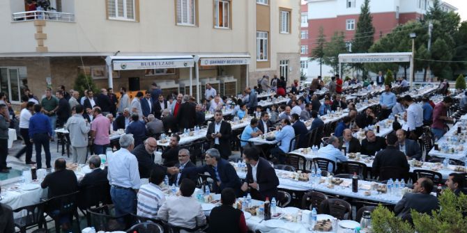 Bülbülzade Vakfın’dan İftar Programı