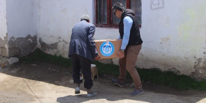 Çaldıran Belediyesinden 650 Kişiye Ramazan Paketi