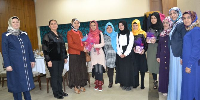 Vali Azizoğlu’nun Eşinden Anlamlı İftar Programı