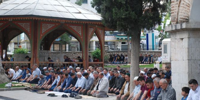 Tokat’ta Cuma Namazında Şehitler İçin Dua Edildi