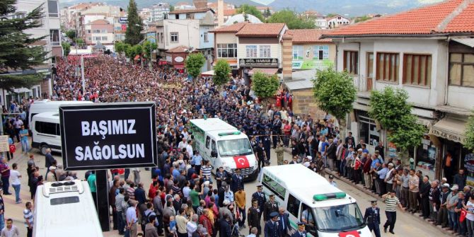 Merzifonlu Şehitler Tekbirlerle Uğurlandı