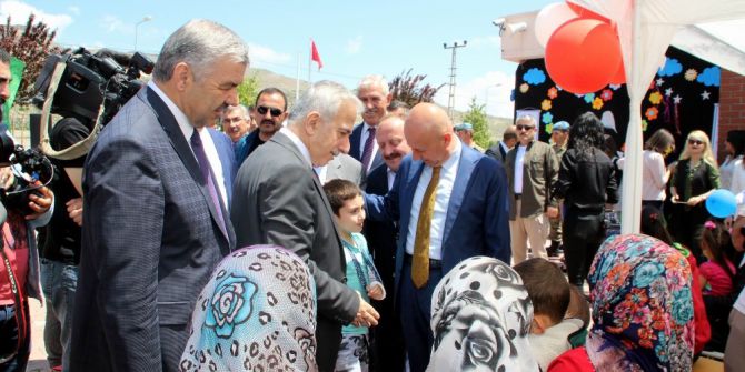 Engelli Çocuklar İçin Hobi Bahçesi Kuruldu