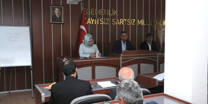 Atatürk Heykeli Encümen Kararı İle Cacabey Meydanına Taşınacak