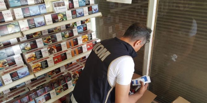 İzmir’de 5 Bin 780 Paket Kaçak Sigara Yakalandı