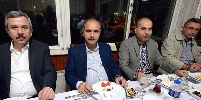 Vali Sahuru Polislerle Yaptı