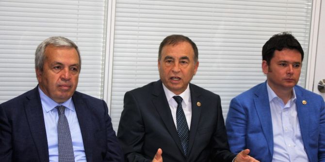 Demirel: "Bursalılar Neden 2016 Yılında Trene Binemedi?"