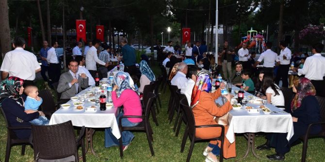Şanlıurfa İl Eminiyet Müdürlüğünden Şehit Ve Gazi Ailelerine İftar Yemeği