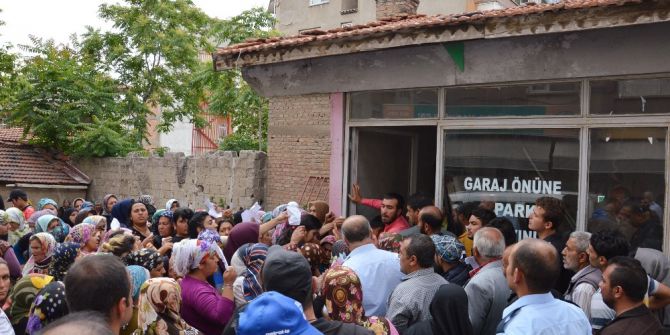 Kırıkkale’de Yardım İzdihamı