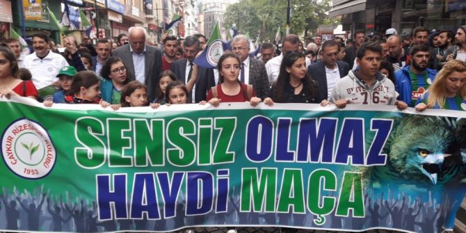 Çaykur Rizespor’a Destek İçin Yürüdüler