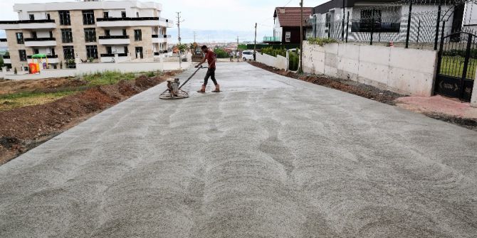 Başikele’de 3 Sokak Betonla Kaplandı