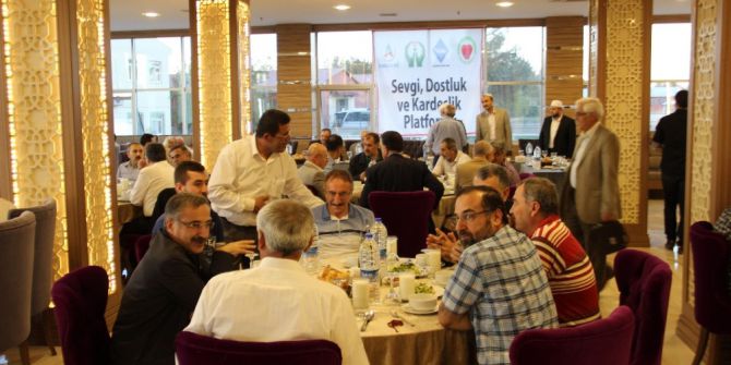 Sevgi, Dostluk Ve Kardeşlik Platformu İftarda Bir Araya Geldi