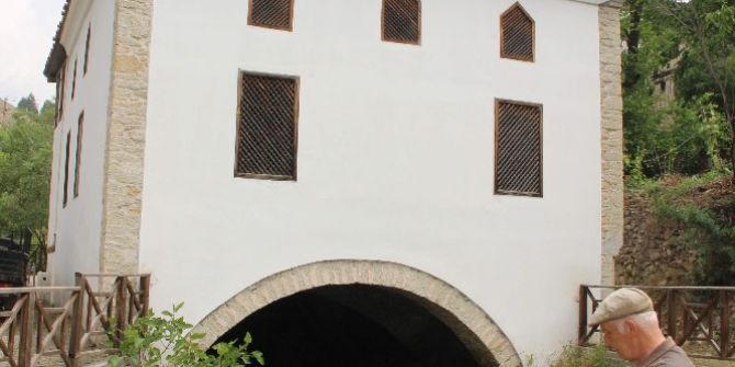 Kaçak Cami Hikayesi Ve Mimarisi İle Dikkat Çekiyor