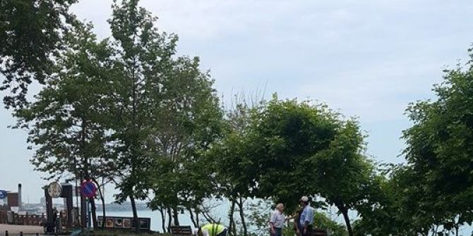 Kaldırımlara Dubalar Döşeniyor