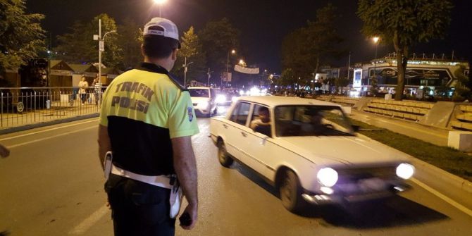 Düzce Polisinden Standart Dışı Araçlara Geçit Yok
