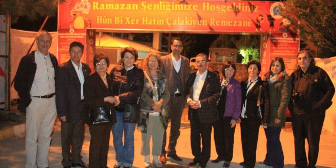 Ünlü Ressamlar Hakkari Gecelerine Renk Kattı