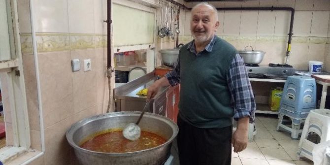 Askıda Geleneğini Ramazan’da Da Yaşatıyor