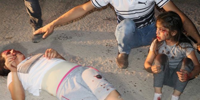 Otomobil İle Kamyon Çarpıştı, 8 Yaşındaki Kız Ve Annesi Hayatını Kaybetti