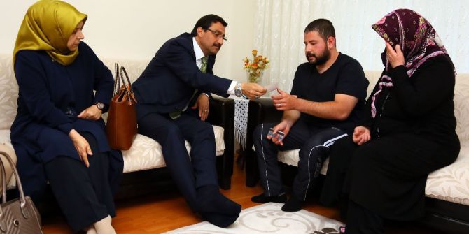 Başkan Ak’tan Sürpriz Ev Ziyareti