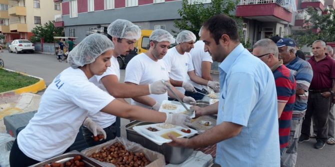 Büyükşehir İftar Sofrası Altınova Ve Meydan Kavağı’nda Kuruldu