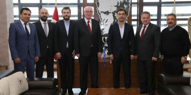 Selka Hentbol Yöneticileri Başkan Kurt’u Ziyaret Etti