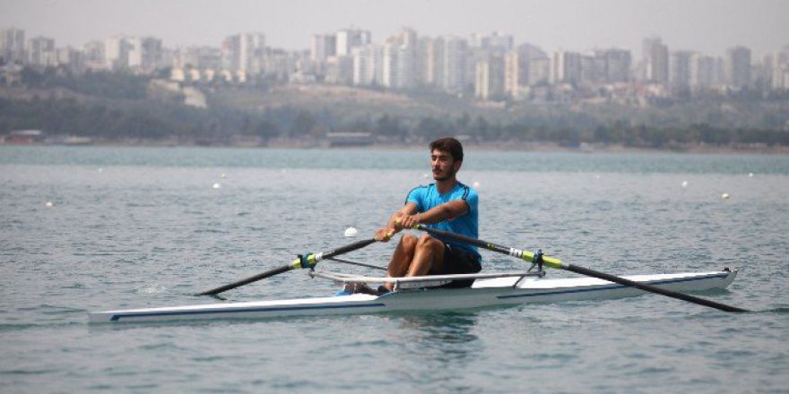 Astımı Kürekle Yendi Madalyaları Topladı