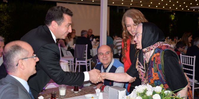 Bozüyüklü Yardım Sevenler İftar Yemeğinde Bir Araya Geldi