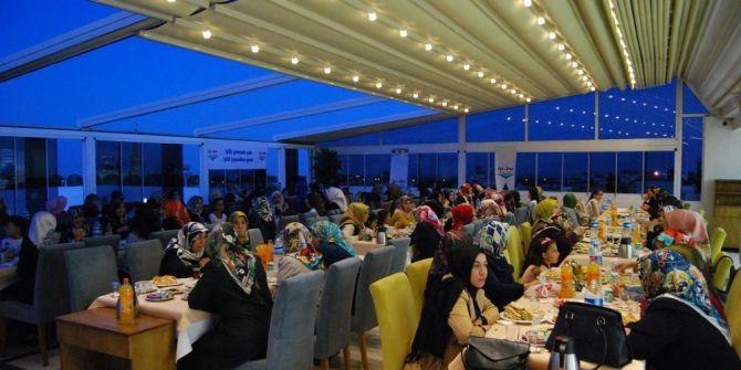 İyider Gönüllüleri İftarda Bir Araya Geldi