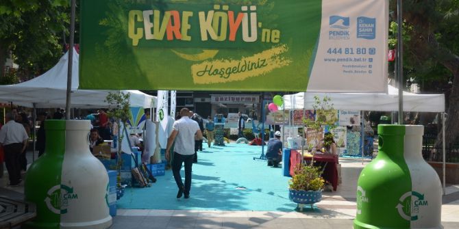 Pendik Belediyesi Çalışanları Atıklardan Şaheser Yaptı