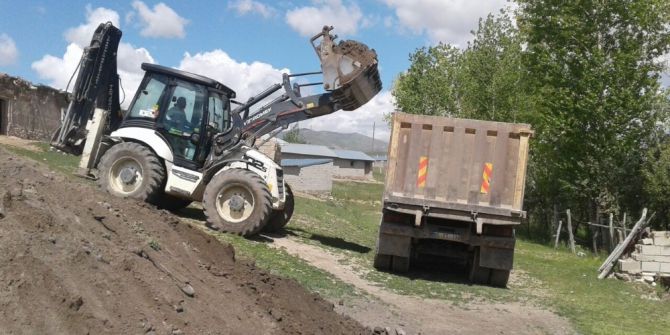 İpekyolu Belediyesi Kırsal Mahalleleri Unutmadı