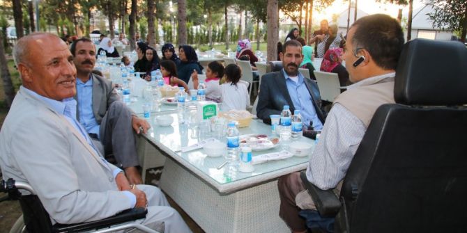 Sema Çiftçi Engelli Aileleri İle İftarda Buluştu