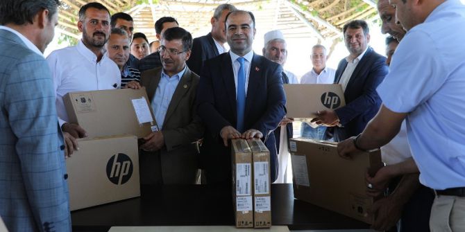 Çiftçi Akçakale’deki Çalışmaları İnceledi