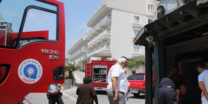 Antalya’da 5 Yıldızlı Otelin Hamamında Yangın Paniği