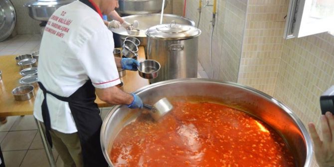 Çorum Aşevi’nde Günlük 1000 Kişiye Sıcak Yemek