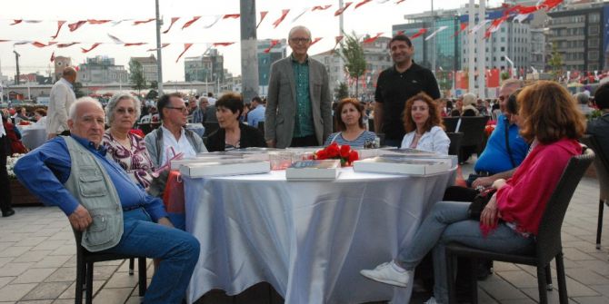 Yunan Turizmciler Beyoğlu’nda Ramazan Atmosferini Yaşadı