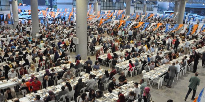 Ak Parti Gebze İlçe Teşkilatından 2 Bin Kişilik İftar