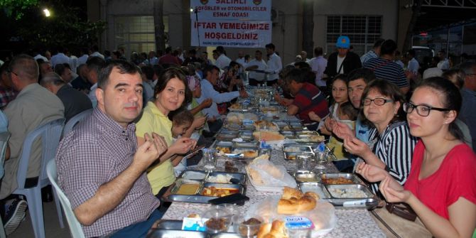 Salihli Şoförler Odası’ndan İftar