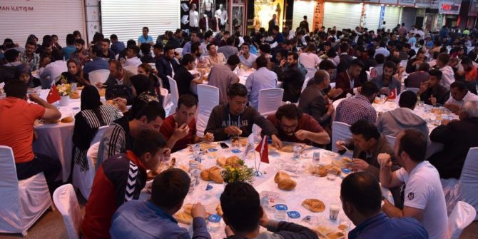 İpekyolu Belediyesinden İftar Programı