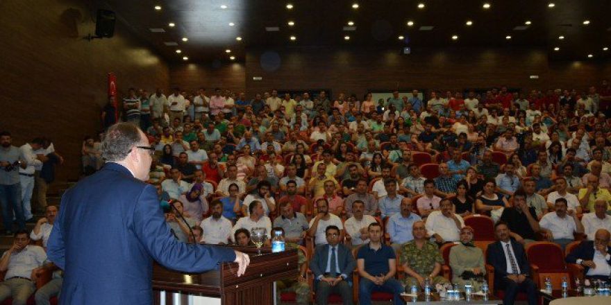 Siirt’te ’15 Temmuz Darbe Girişimi Ve 2’nci Kurtuluş Savaşı’ Konferans Düzenlendi
