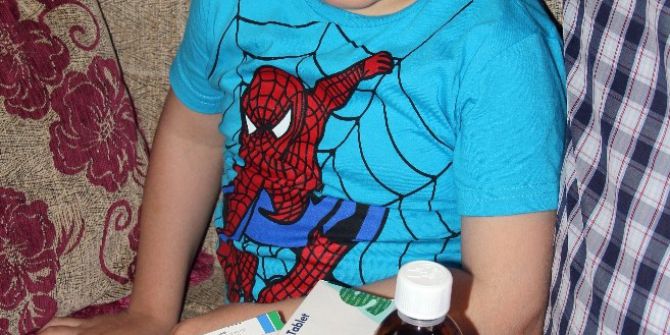 8 Yaşında 6 Hastalığı Var, Günde 29 İlaç Kullanıyor