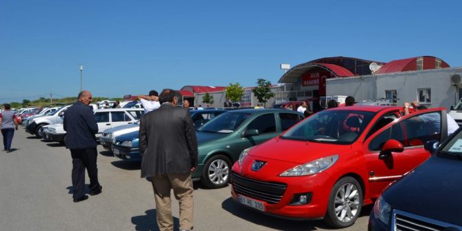 Oto Pazarında Ramazan Durgunluğu