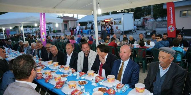 Başkan Çolakbayrakdar, Mahalle Sakinleriyle Eskir Ramazanların Tadını Yaşadı