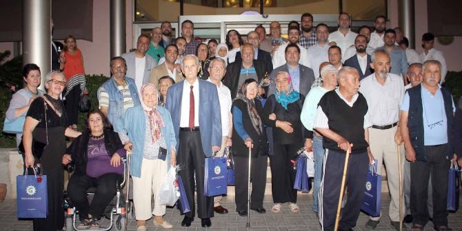 Genç İş Adamları Huzurevi Sakinleriyle İftarda Buluştu