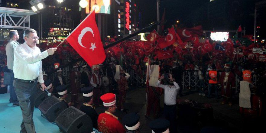 Demokrasi Nöbeti Çarşamba Gününe Kadar Sürecek