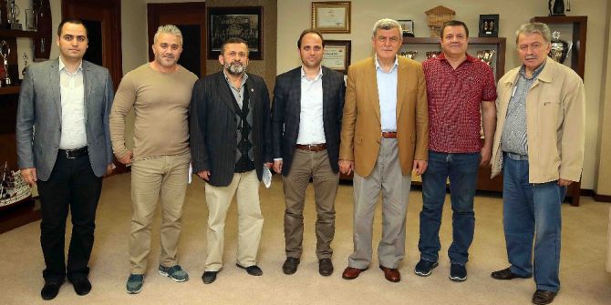 Başkan Karaosmanoğlu, “Pişmaniye İftar Sofralarını Şenlendirmeli”