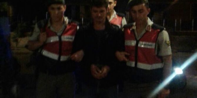 Öldürdüğü Taksicinin Telefonunu Kullanınca Yakayı Ele Verdi