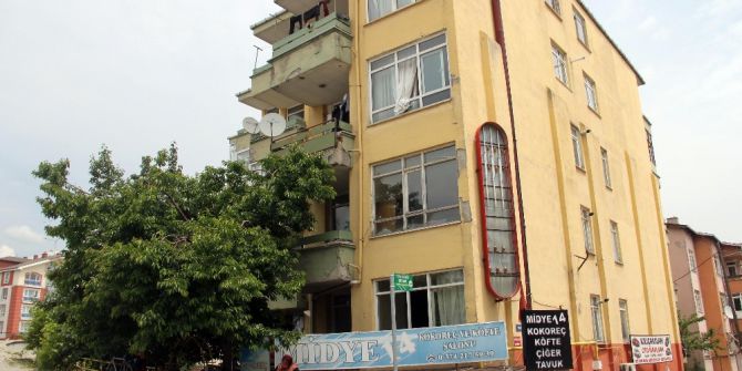 Açık Bırakılan Pencereden Düşen Çocuk Yaralandı