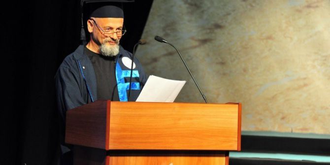 49 Yaşındaki Üniversiteli Birincilikle Mezun Oldu