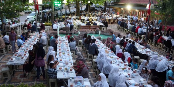 3 Bin Kişi Gönül Sofrası İftarda Buluştu
